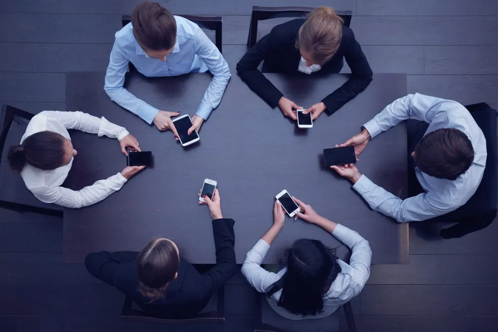 Der vollständige Leitfaden für mobile Sicherheit am Arbeitsplatz